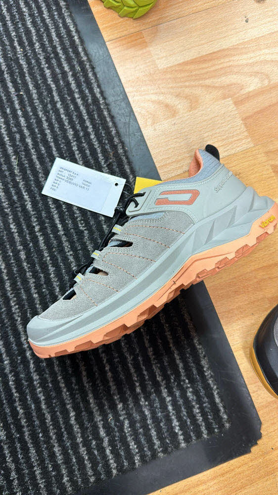 Grisport Damen-Trekkingsandale 15411V11